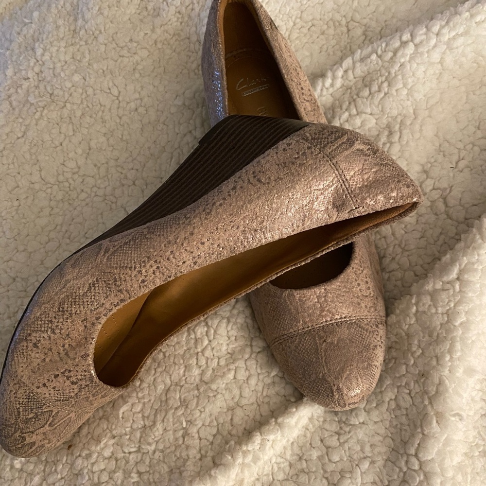 Clarks Collection soft cushion wedges